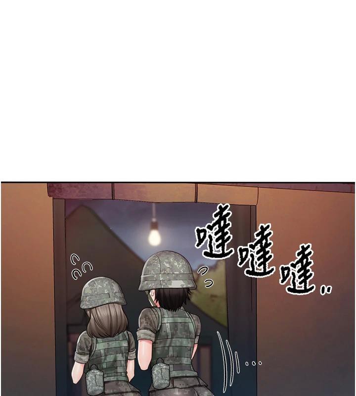 報告女班長:一根突起第29話-訓練中發情的女兵們
